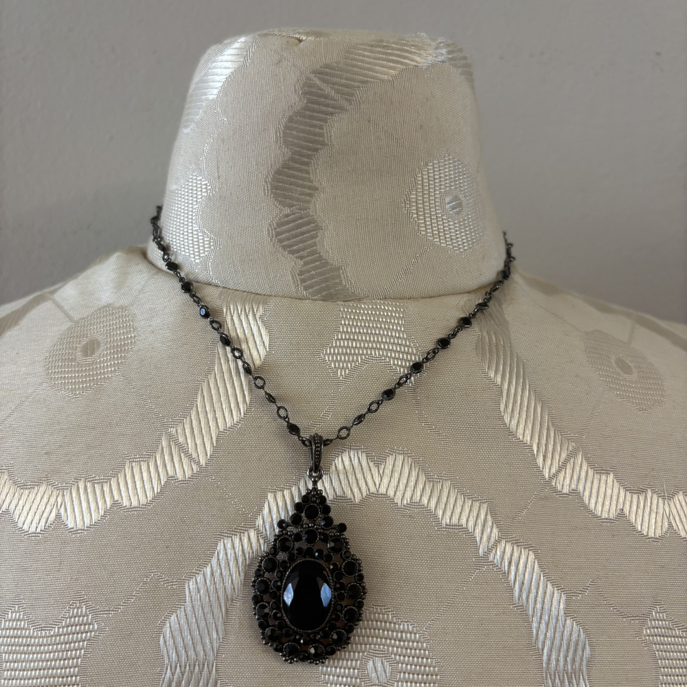 Black Faux Gemstone Teardrop Necklace Gothic Gunmetal